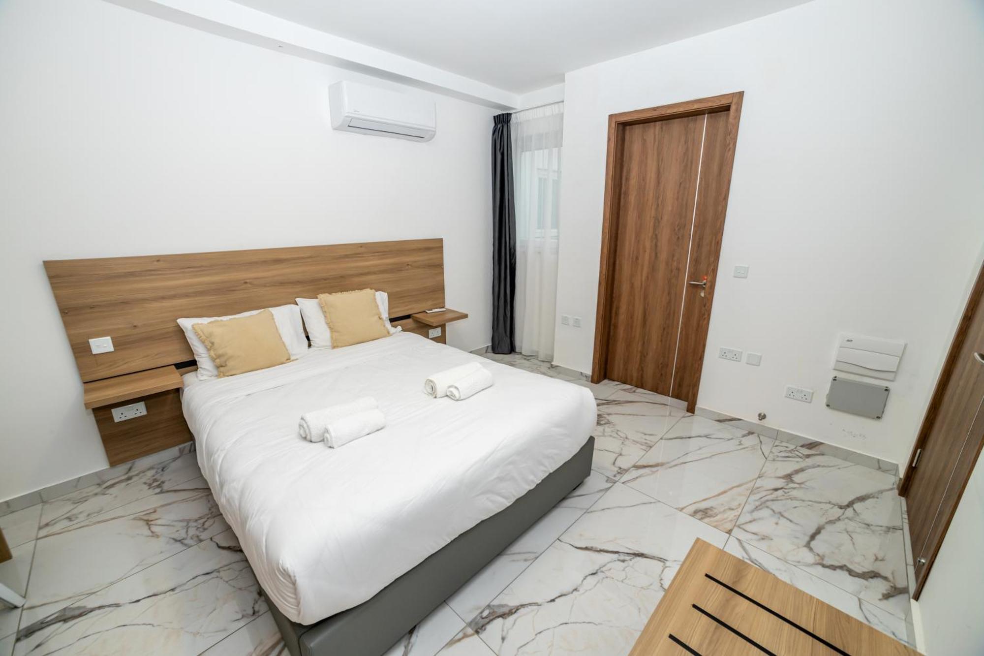 Apartment New Corner Spacious 2b *